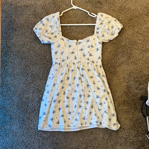 Beautiful white dress with blue flowers. From Forever 21, Size Small - Picture 3 of 3